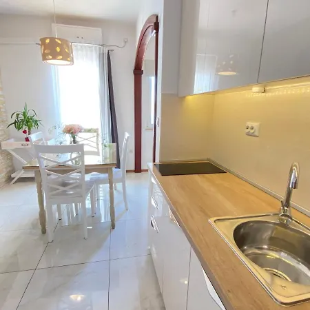 Apartman Tomi & Ivana *