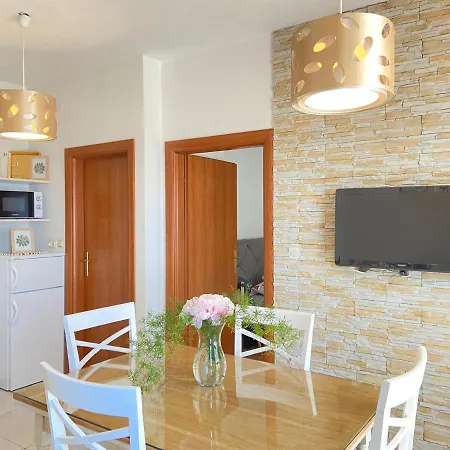 Tomi & Ivana Apartman Trogir