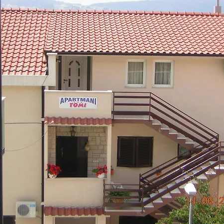 Apartman Tomi & Ivana *